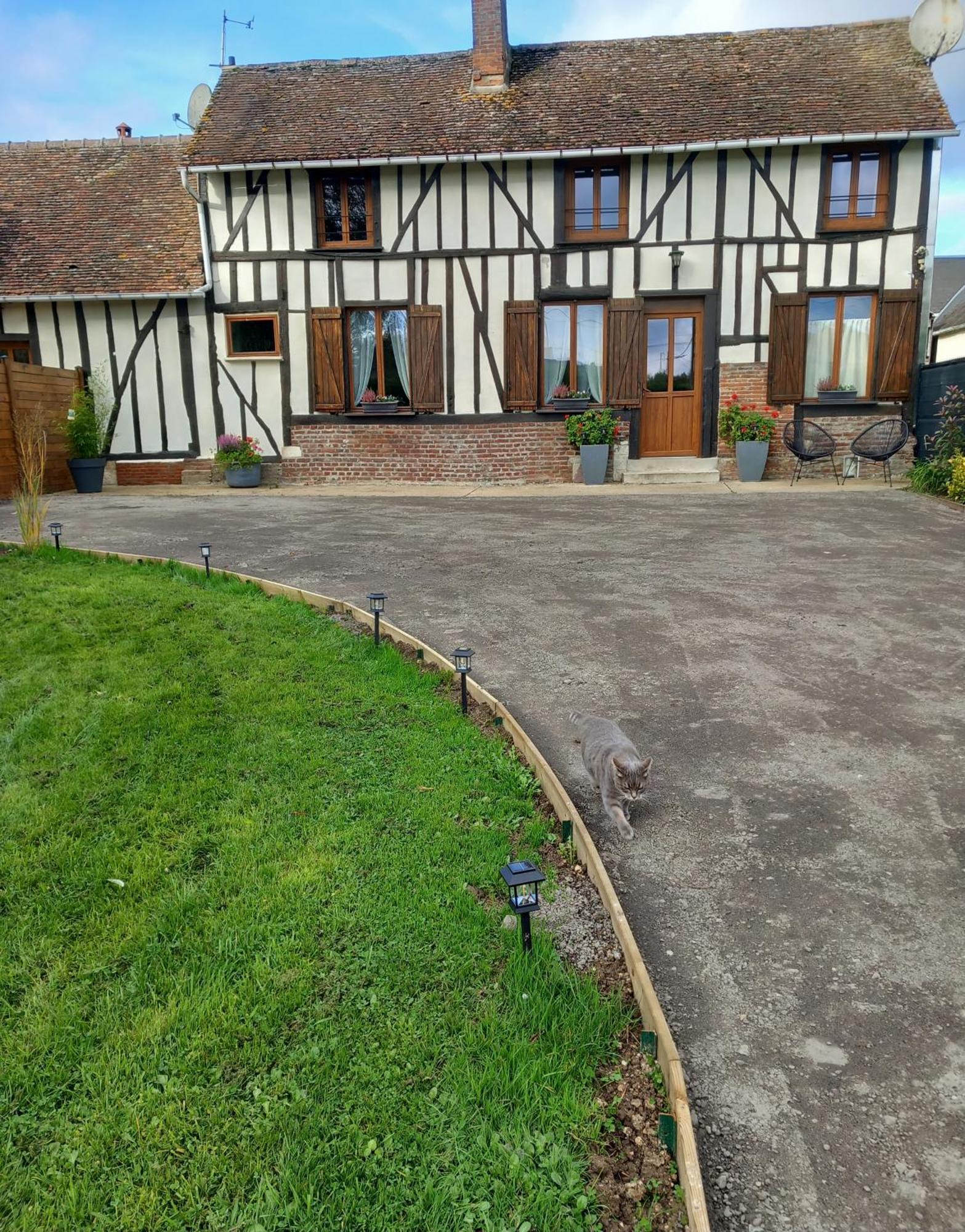 La Ferme Des Aristochats Blicourt Exterior photo